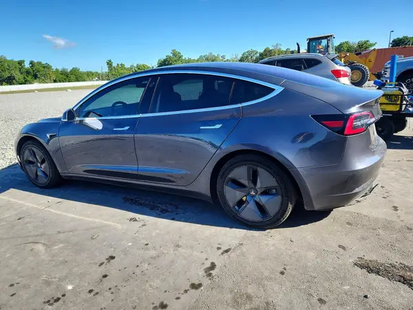 5YJ3E1EA5JF006935 2018 TESLA MODEL 3 - Image 2