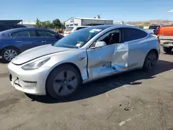 5YJ3E1EA5JF007003 2018 TESLA MODEL 3