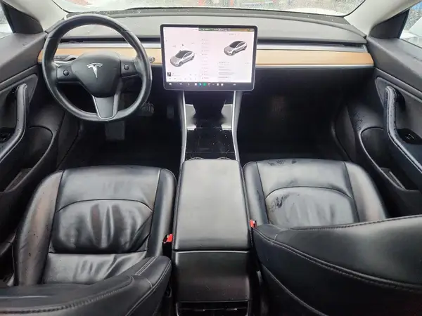 5YJ3E1EA5JF007499 2018 TESLA MODEL 3 - Image 8