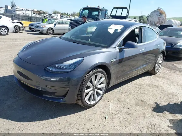 5YJ3E1EA5JF007860 2018 TESLA MODEL 3 - Image 2