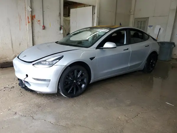 5YJ3E1EA5JF007891 2018 TESLA MODEL 3 - Image 1