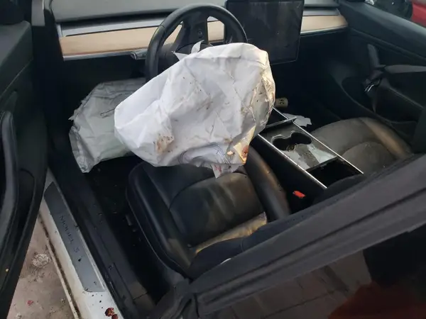 5YJ3E1EA5JF008202 2018 TESLA MODEL 3 - Image 8
