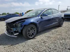 5YJ3E1EA5JF010550 2018 TESLA MODEL 3