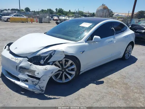 5YJ3E1EA5JF012346 2018 TESLA MODEL 3 - Image 2