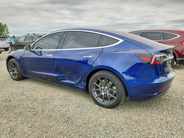 5YJ3E1EA5JF013125 2018 TESLA MODEL 3 - Image 2