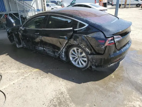 5YJ3E1EA5JF013321 2018 TESLA MODEL 3 - Image 2