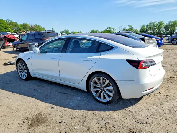 5YJ3E1EA5JF015733 2018 TESLA MODEL 3 - Image 2