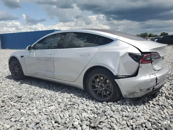 5YJ3E1EA5JF016591 2018 TESLA MODEL 3 - Image 2