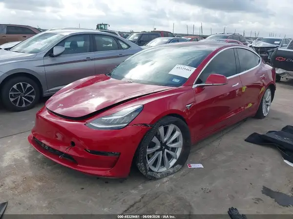 5YJ3E1EA5JF018132 2018 TESLA MODEL 3 - Image 2