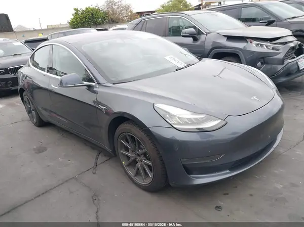 5YJ3E1EA5JF018910 2018 TESLA MODEL 3 - Image 1