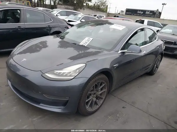 5YJ3E1EA5JF018910 2018 TESLA MODEL 3 - Image 2