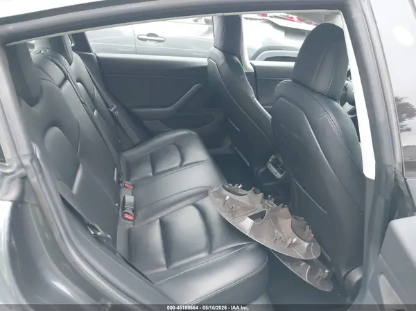 5YJ3E1EA5JF018910 2018 TESLA MODEL 3 - Image 8
