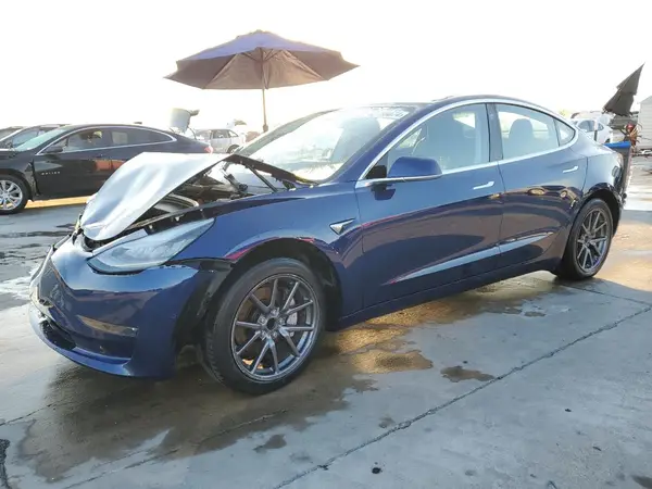 5YJ3E1EA5JF019619 2018 TESLA MODEL 3 - Image 1