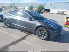 5YJ3E1EA5JF020009 2018 TESLA MODEL 3