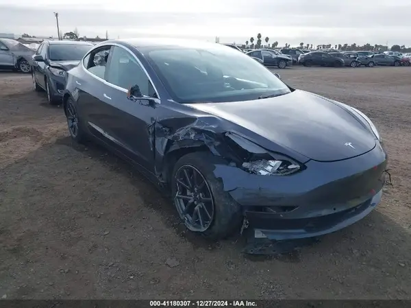 5YJ3E1EA5JF021919 2018 TESLA MODEL 3 - Image 1
