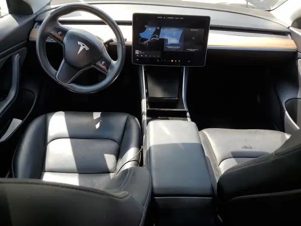 5YJ3E1EA5JF024142 2018 TESLA MODEL 3 - Image 8