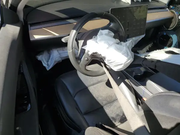 5YJ3E1EA5JF027753 2018 TESLA MODEL 3 - Image 8