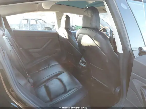 5YJ3E1EA5JF028028 2018 TESLA MODEL 3 - Image 8