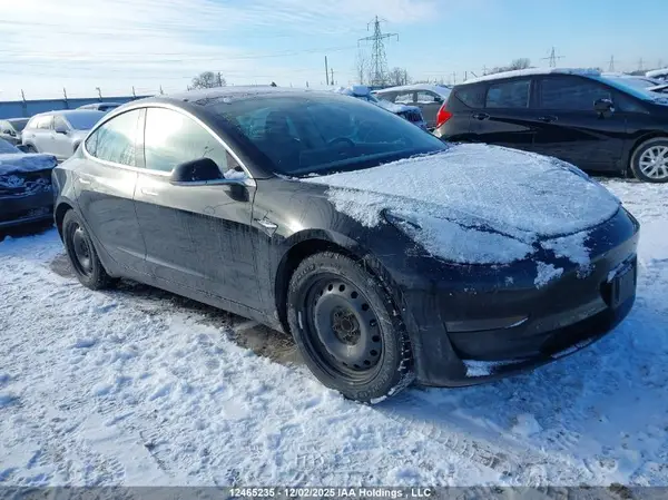 5YJ3E1EA5JF028434 2018 TESLA MODEL 3 - Image 1