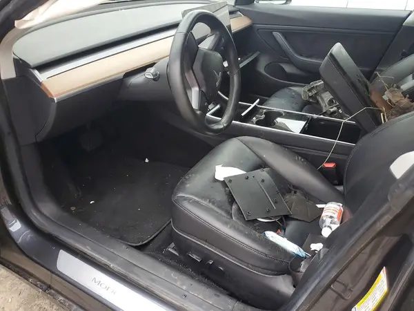 5YJ3E1EA5JF030524 2018 TESLA MODEL 3 - Image 8