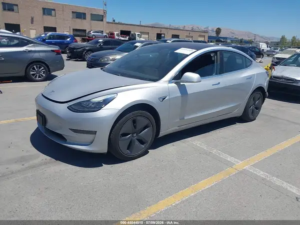 5YJ3E1EA5JF030653 2018 TESLA MODEL 3 - Image 2
