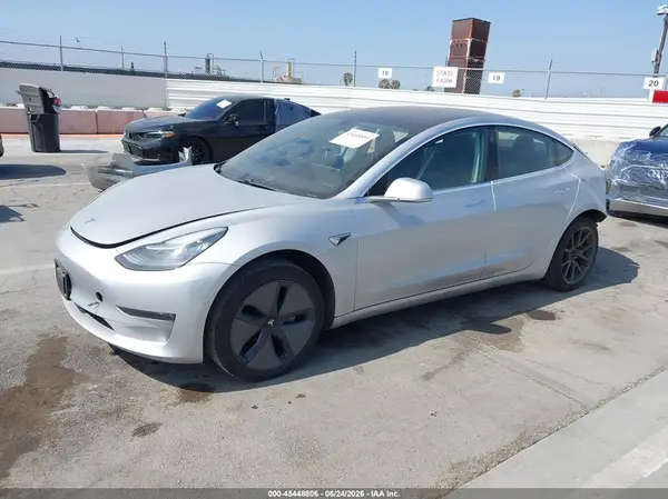 5YJ3E1EA5JF032435 2018 TESLA MODEL 3 - Image 2
