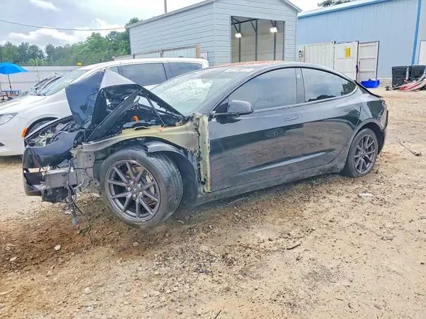 5YJ3E1EA5JF033035 2018 TESLA MODEL 3 - Image 1