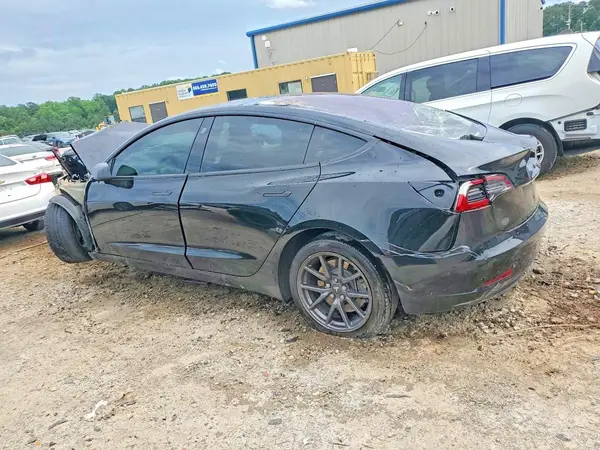 5YJ3E1EA5JF033035 2018 TESLA MODEL 3 - Image 2