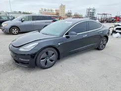 5YJ3E1EA5JF033813 2018 TESLA MODEL 3