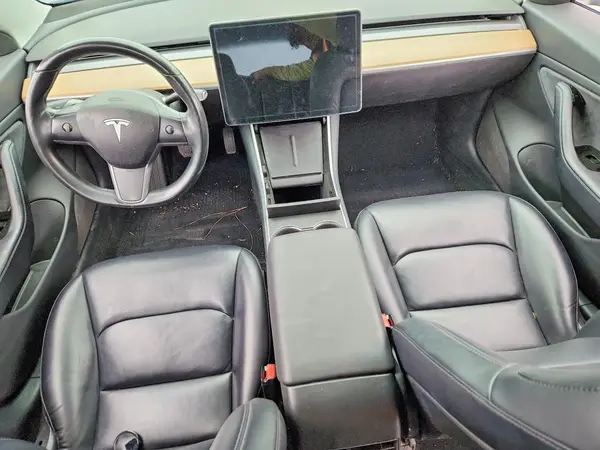 5YJ3E1EA5JF033813 2018 TESLA MODEL 3 - Image 8