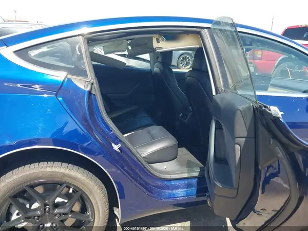5YJ3E1EA5JF034220 2018 TESLA MODEL 3 - Image 8