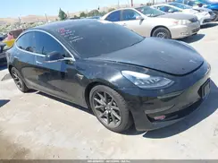 5YJ3E1EA5JF034475 2018 TESLA MODEL 3