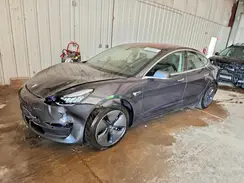 5YJ3E1EA5JF034623 2018 TESLA MODEL 3