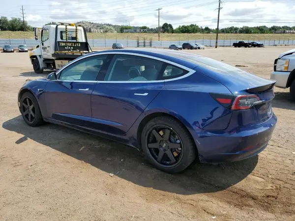 5YJ3E1EA5JF035027 2018 TESLA MODEL 3 - Image 2