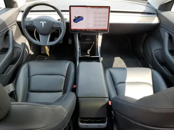 5YJ3E1EA5JF035027 2018 TESLA MODEL 3 - Image 8