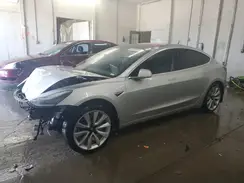 5YJ3E1EA5JF035724 2018 TESLA MODEL 3