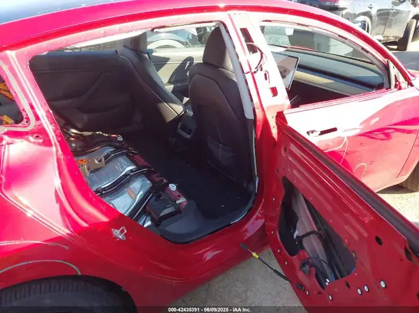 5YJ3E1EA5JF037831 2018 TESLA MODEL 3 - Image 8