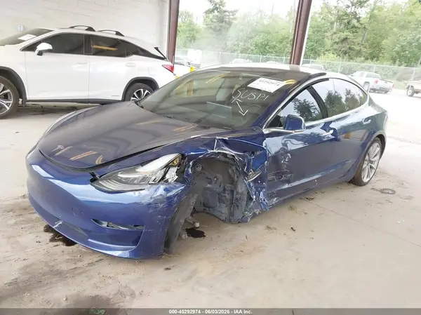 5YJ3E1EA5JF038364 2018 TESLA MODEL 3 - Image 2