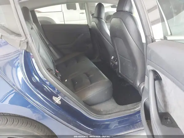 5YJ3E1EA5JF038364 2018 TESLA MODEL 3 - Image 8