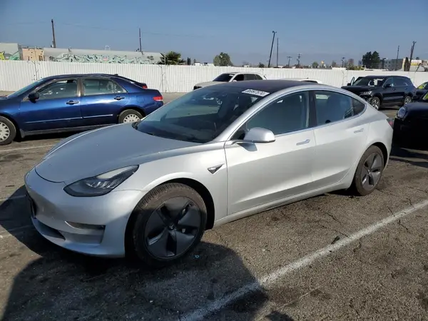 5YJ3E1EA5JF039272 2018 TESLA MODEL 3 - Image 1