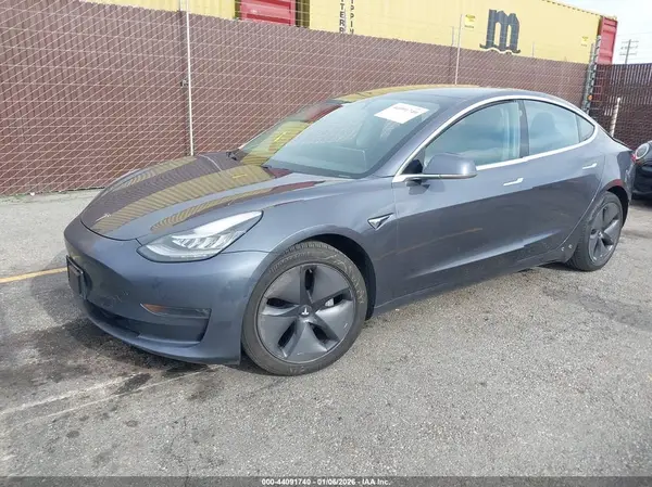 5YJ3E1EA5JF040678 2018 TESLA MODEL 3 - Image 2