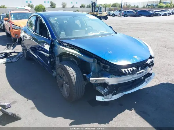 5YJ3E1EA5JF041958 2018 TESLA MODEL 3 - Image 1