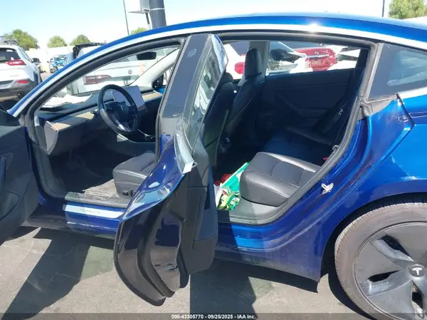 5YJ3E1EA5JF041958 2018 TESLA MODEL 3 - Image 8