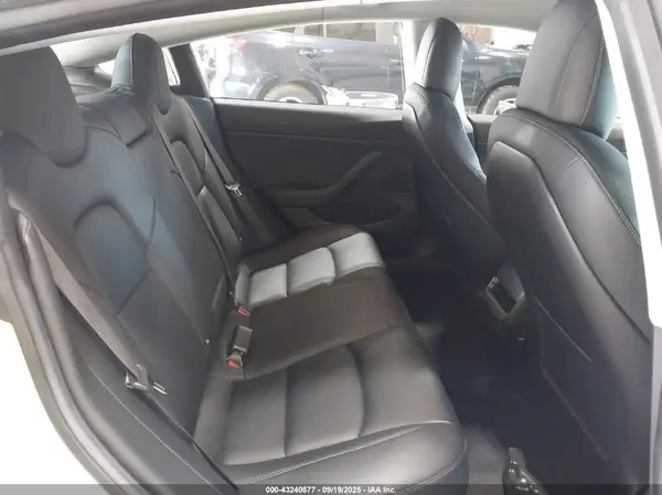 5YJ3E1EA5JF042964 2018 TESLA MODEL 3 - Image 8
