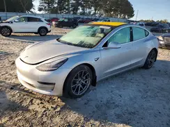 5YJ3E1EA5JF044021 2018 TESLA MODEL 3