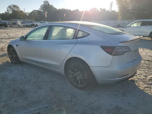 5YJ3E1EA5JF044021 2018 TESLA MODEL 3 - Image 2
