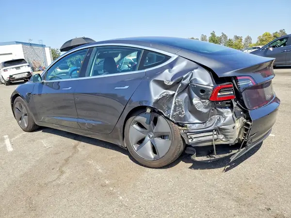 5YJ3E1EA5JF045394 2018 TESLA MODEL 3 - Image 2