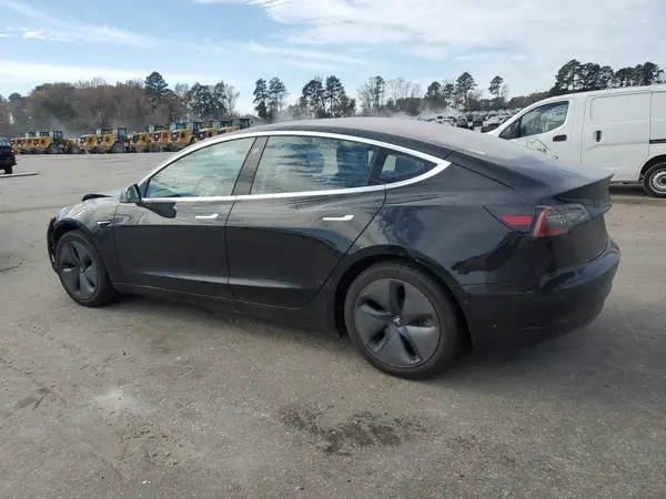 5YJ3E1EA5JF045878 2018 TESLA MODEL 3 - Image 2