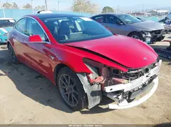 5YJ3E1EA5JF045962 2018 TESLA MODEL 3