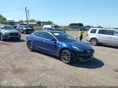 5YJ3E1EA5JF045976 2018 TESLA MODEL 3